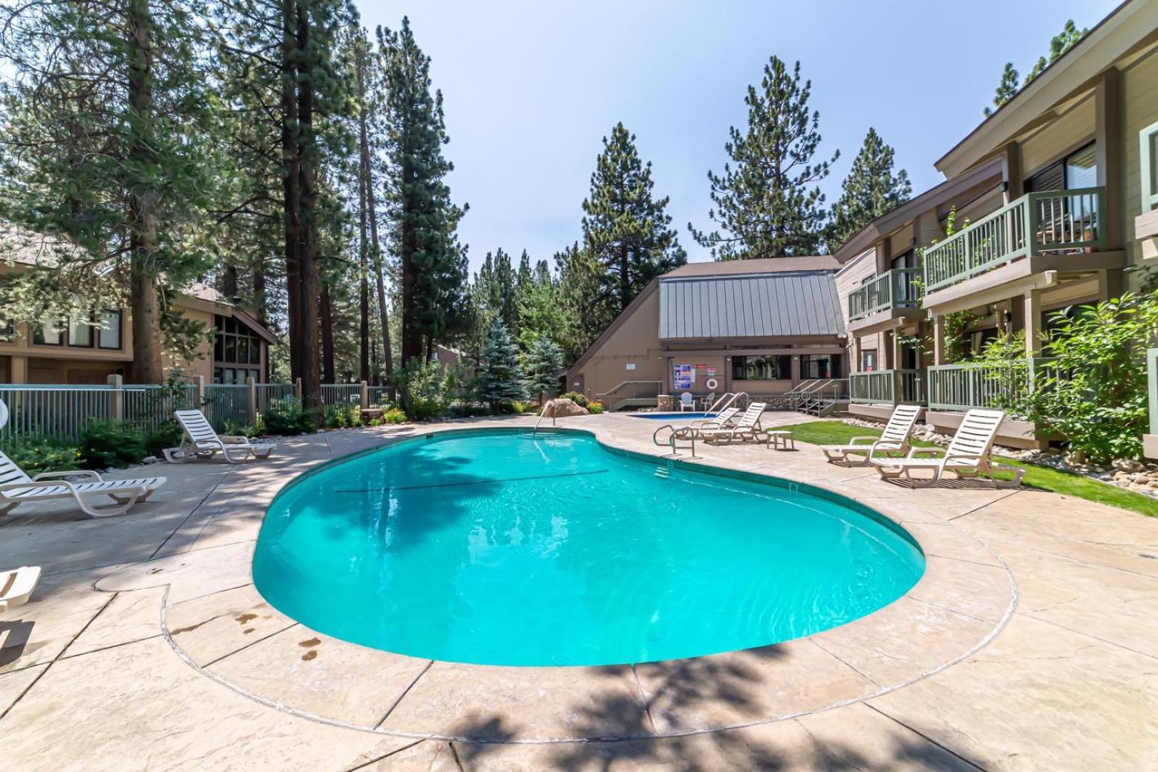 #338 - Naturally Sunlit Condo With Pool, Jacuzzi, Sauna, & Game Room Mammoth Lakes Zewnętrze zdjęcie