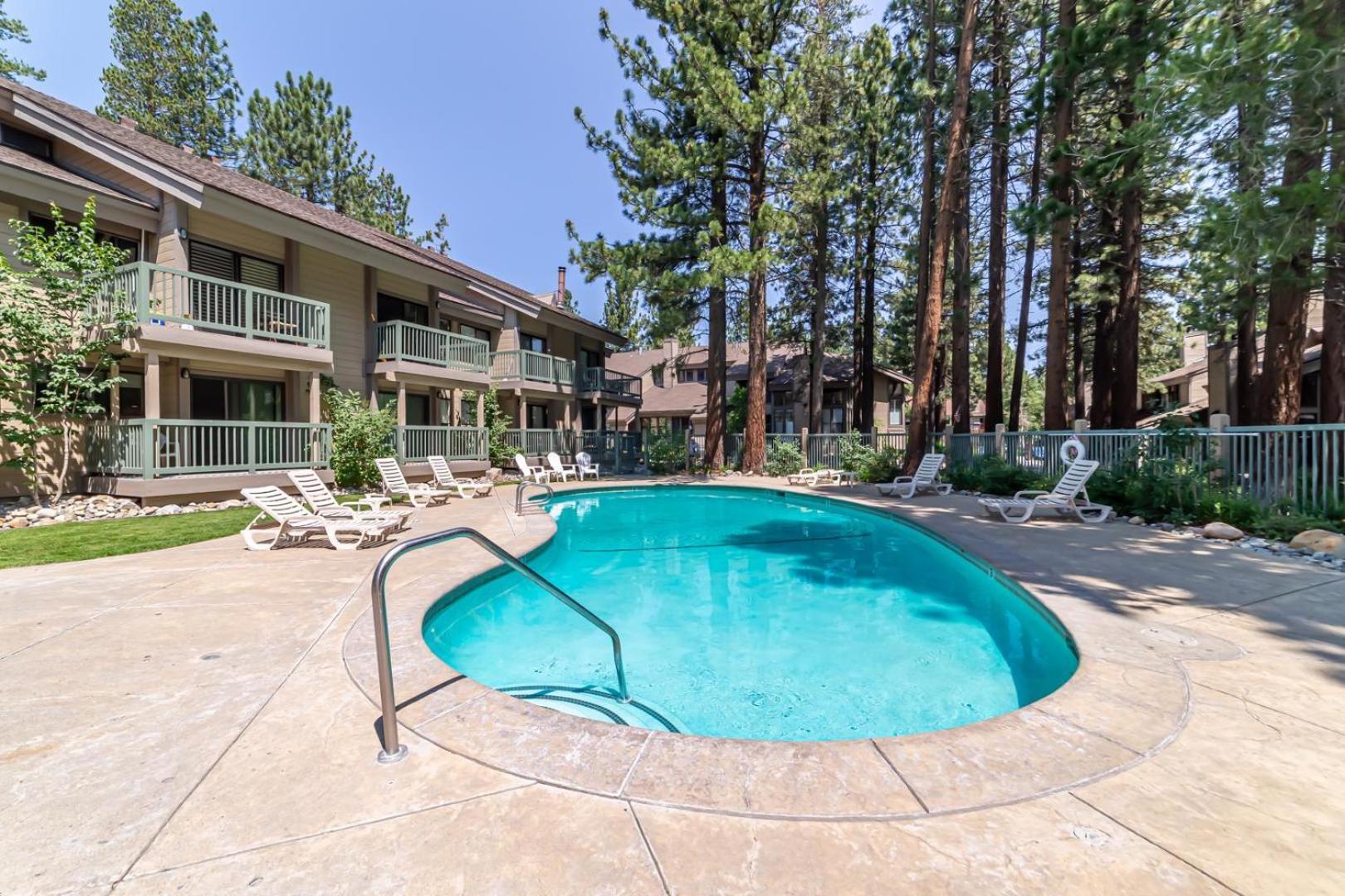 #338 - Naturally Sunlit Condo With Pool, Jacuzzi, Sauna, & Game Room Mammoth Lakes Zewnętrze zdjęcie